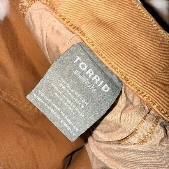 Torrid Weekend Pull On Straight Stretch Twill Cargo Pants Size 6 6X 6XL 30 Brown - Picture 4 of 7